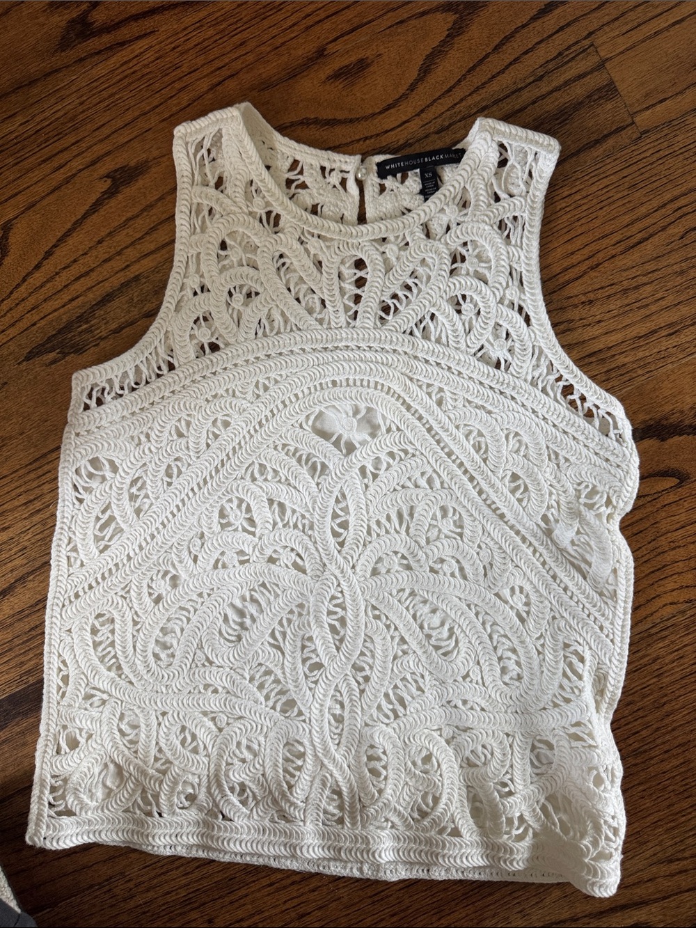 Beautiful Women’s White Tank Top WHITE HOUSE BLACK MARKET SIZE XS
